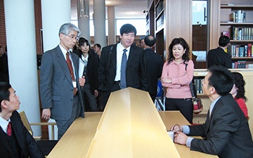 武蔵野工業大学見学 (2010)